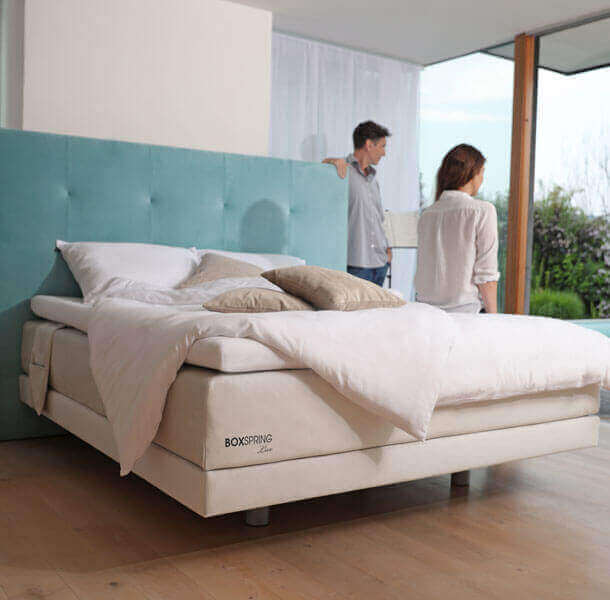 Oblazinjena vzglavna stranica Luxuria BoxSpring postelja - Spalni center Maremico