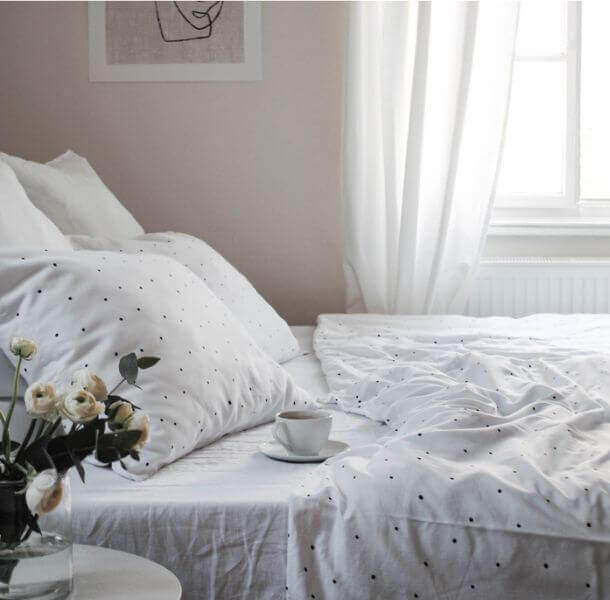 Bombažna posteljnina - črne pikice (različne dimenzije) bombažna posteljnina črne pikice - ooh noo - maremico.si