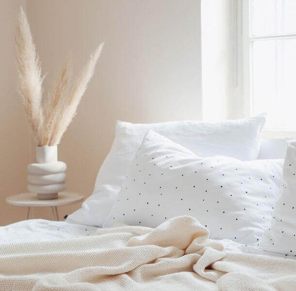 Bombažna posteljnina - črne pikice (različne dimenzije) bombažna posteljnina črne pikice - ooh noo - maremico.si