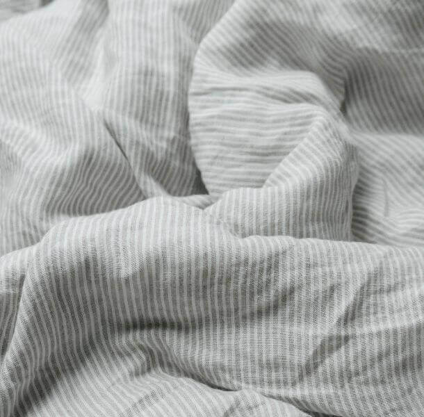 lanena posteljnina črte