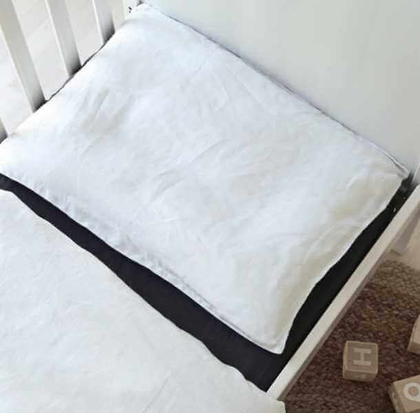 Otroska bela lanena posteljnina